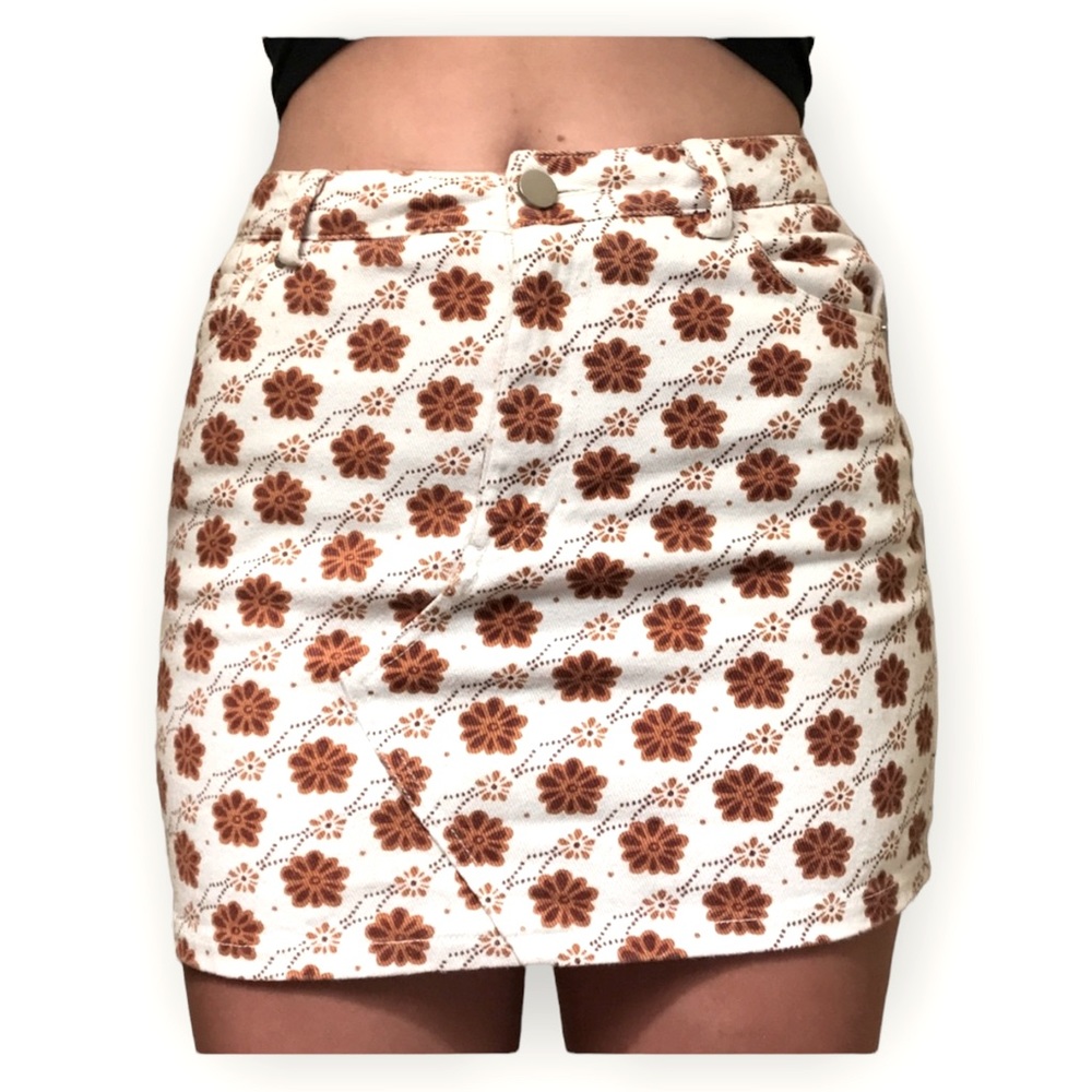 Forever 21 Women’s White and Brown Floral Print Jean Mini Skirt Size Small